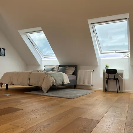 Modernes Apprtment In Koelner Vorort شقة